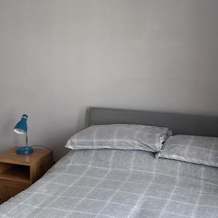 Ty Castell Guest House 케어필리 외부 사진