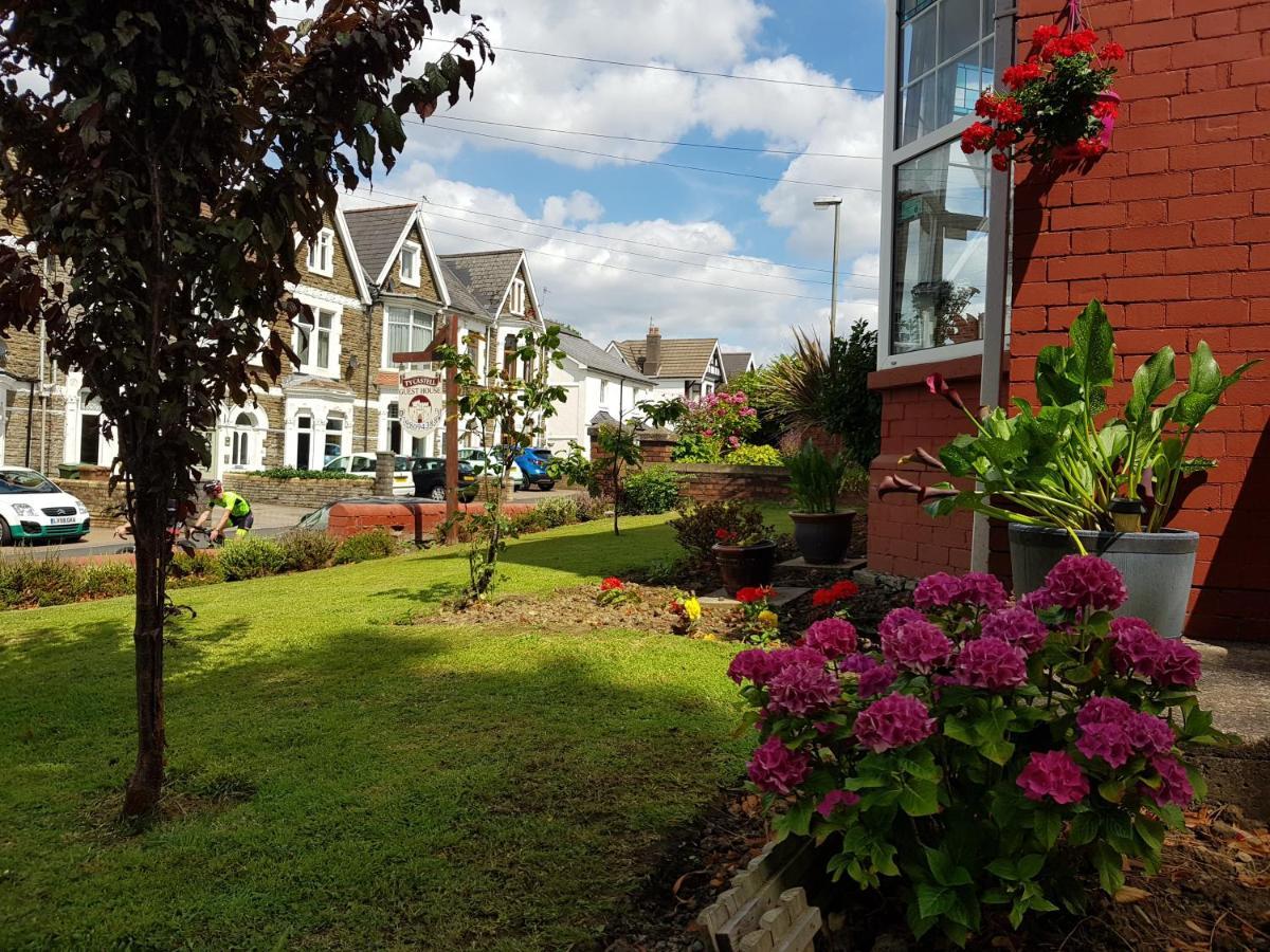 Ty Castell Guest House 케어필리 외부 사진