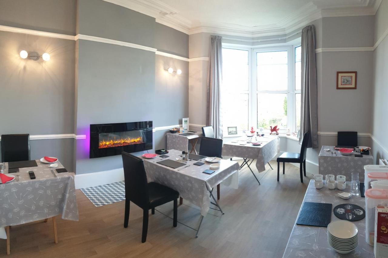 Ty Castell Guest House 케어필리 외부 사진