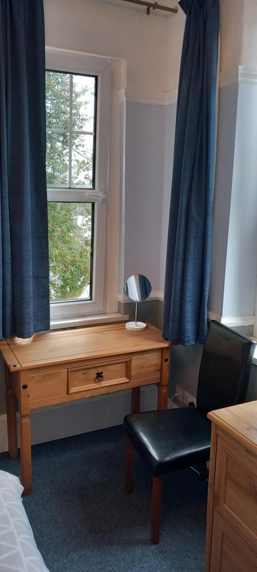 Ty Castell Guest House 케어필리 객실 사진